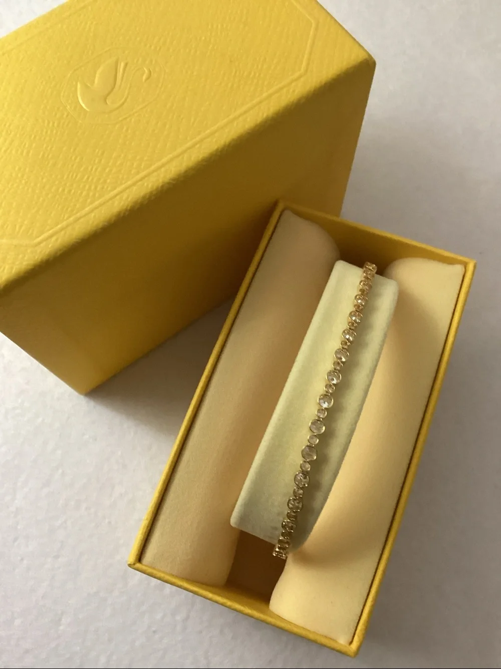 Swarovski design easily sparkle